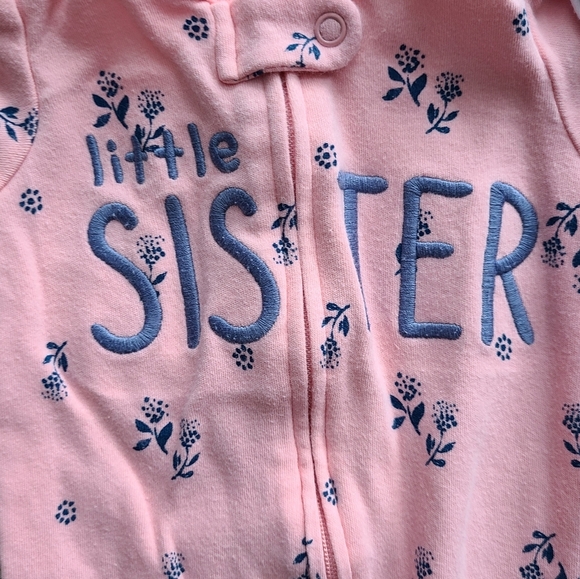 Baby 0-3 month lot of 2 girl one piece sleeper. - Picture 4 of 5